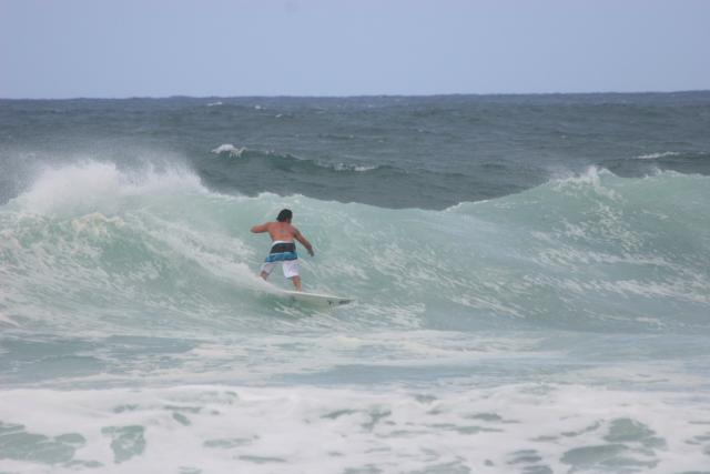 2007 Hawaii Vacation  0814 North Shore Surfing